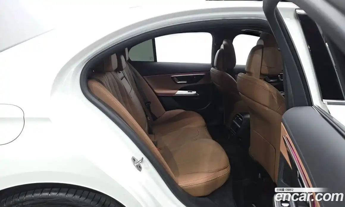 Mercedes-Benz E-Class 2025 2.0 автомат (гидро), фото 18