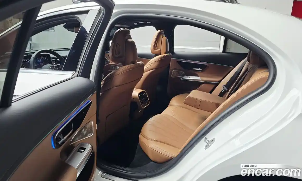 Mercedes-Benz E-Class 2024 3.0 гидро, фото 17 Mercedes-Benz E-Class 2024 3.0 гидро, фото 17