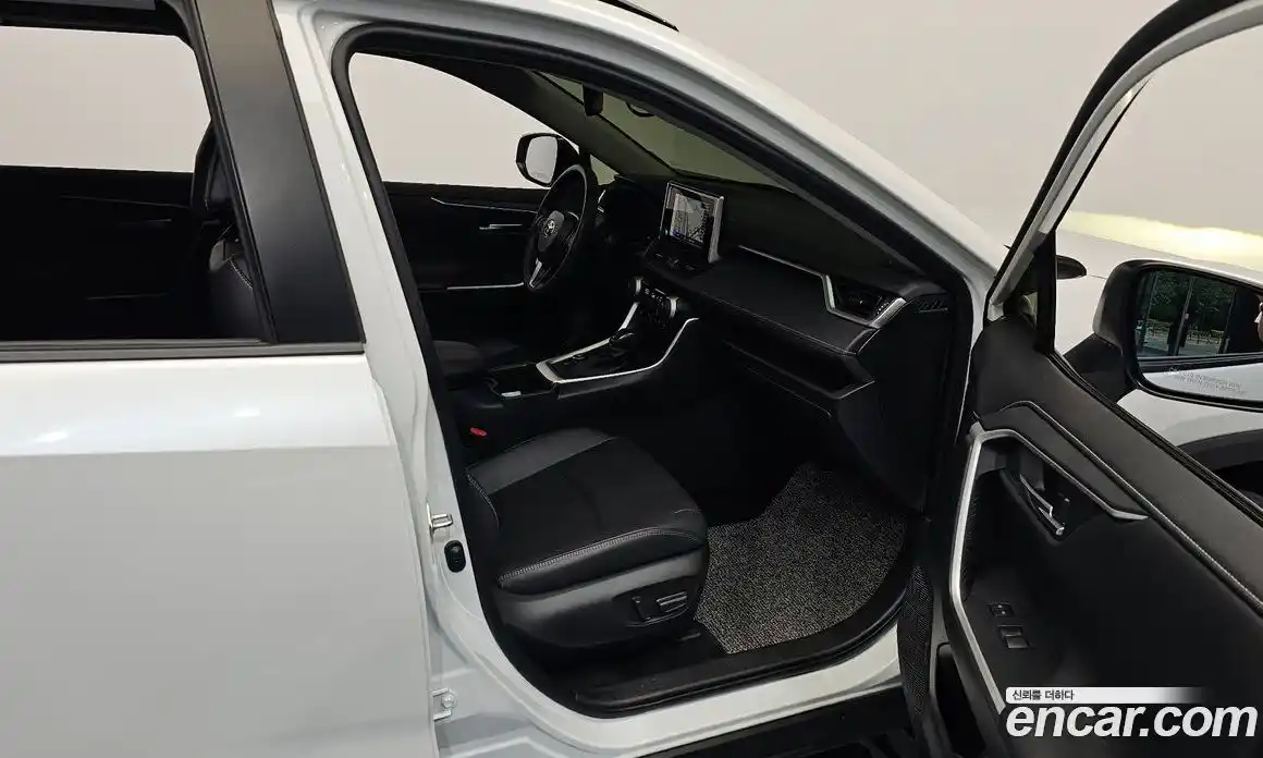 Toyota RAV4 2023 2.5 гидро, фото 16