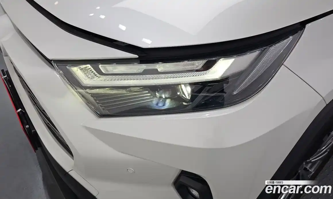 Toyota RAV4 2023 2.5 гидро, фото 8