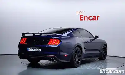Ford Mustang 2019 2.3 автомат (гидро), миниатюра 2