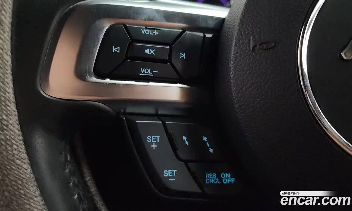 Ford Mustang 2019 2.3 автомат (гидро), фото 22