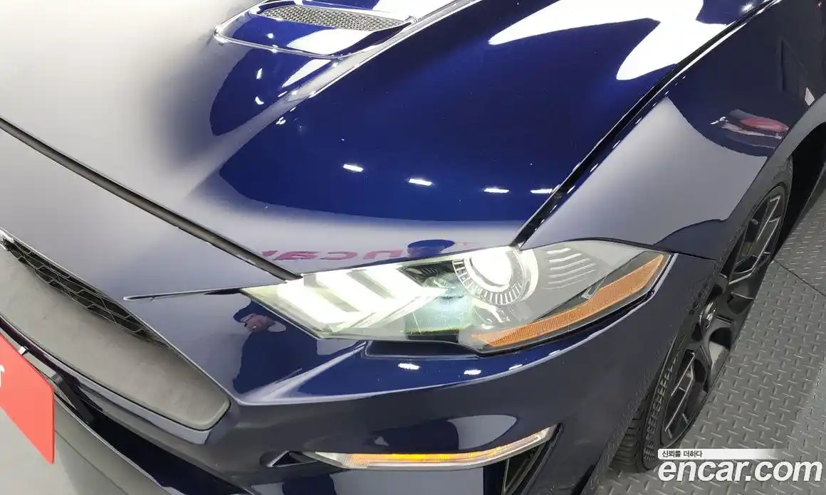 Ford Mustang 2019 2.3 автомат (гидро), фото 8