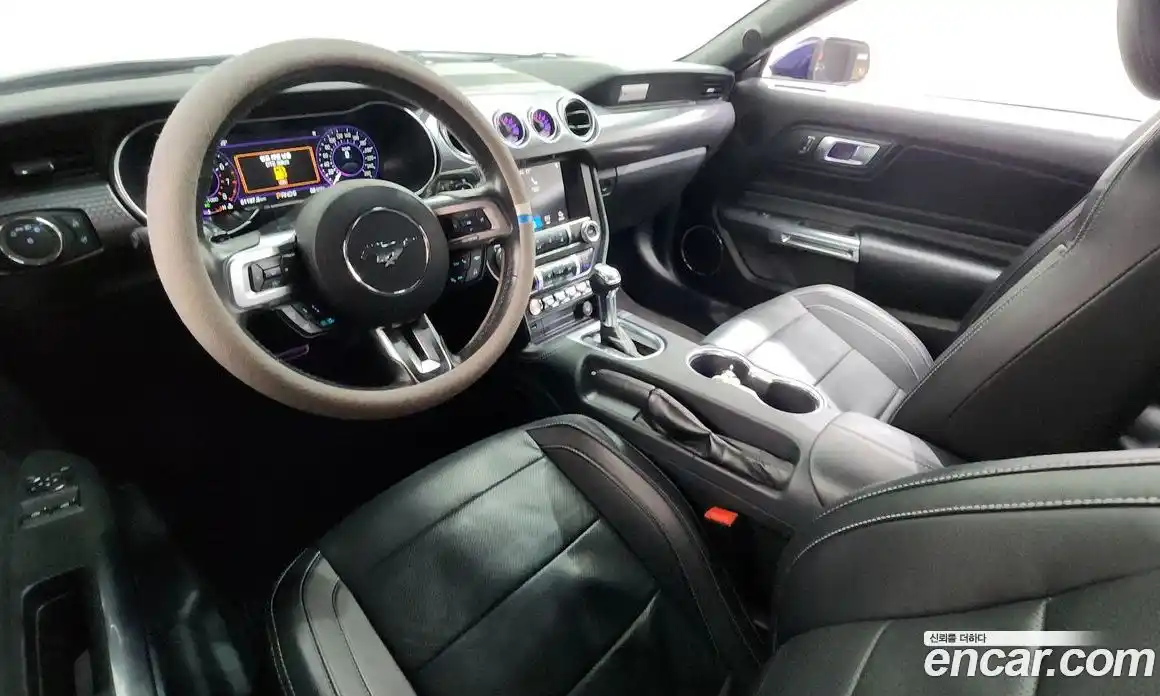 Ford Mustang 2019 2.3 автомат (гидро), фото 10
