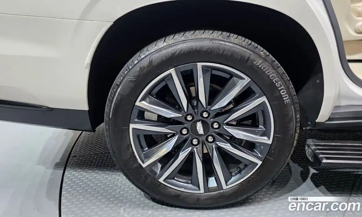 Cadillac Escalade 2021 6.2 гидро, фото 5