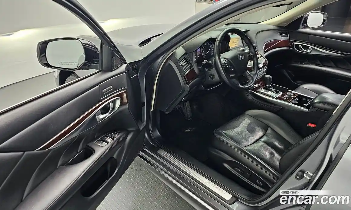 Infiniti Q70 2017 3.7 гидро, фото 11
