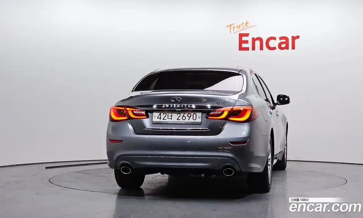 Infiniti Q70 2017 3.7 гидро, фото 4