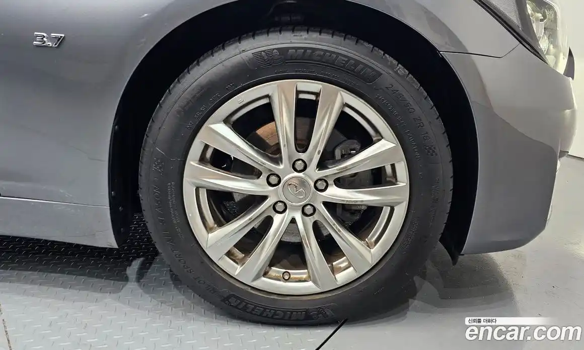 Infiniti Q70 2017 3.7 гидро, фото 5