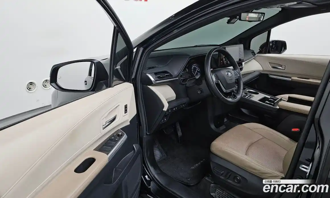 Toyota Sienna 2021 2.5 гидро, фото 9