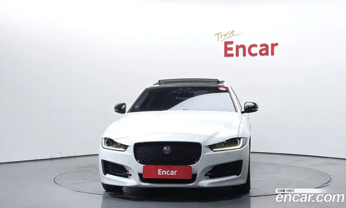 Jaguar XE 2016 2.0 гидро, фото 3