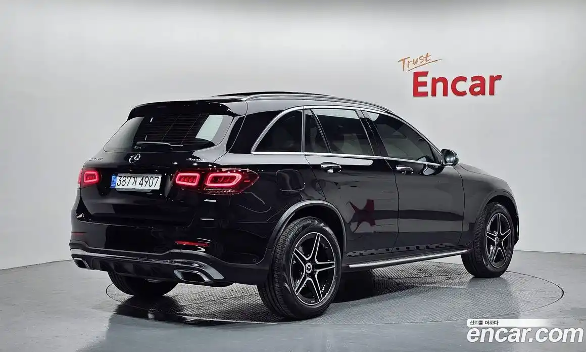 Mercedes-Benz GLC-Class 2022 2.0 автомат (гидро), фото 2