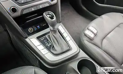 Hyundai Avante 2017 1.6 автомат (гидро), миниатюра 12