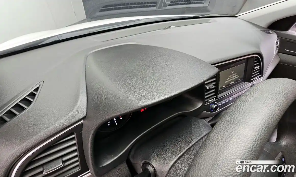 Hyundai Avante 2017 1.6 автомат (гидро), фото 27