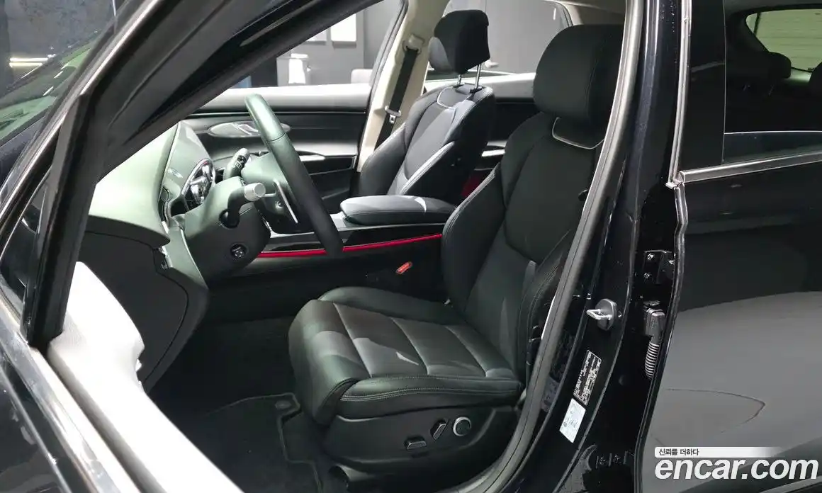 Genesis GV70 2024 2.5 автомат (гидро), фото 13
