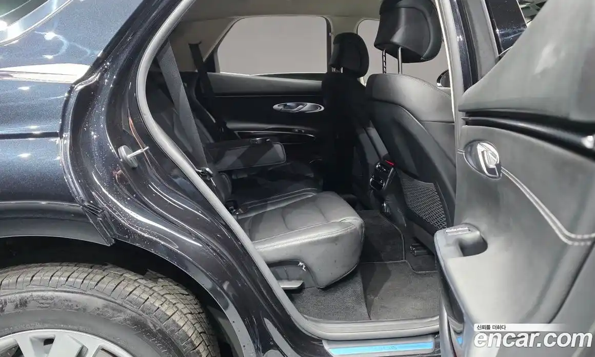 Genesis GV70 2024 2.5 автомат (гидро), фото 17