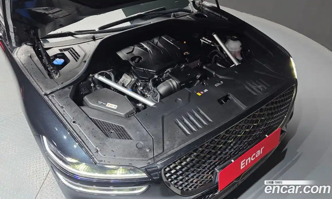 Genesis GV70 2024 2.5 автомат (гидро), фото 6