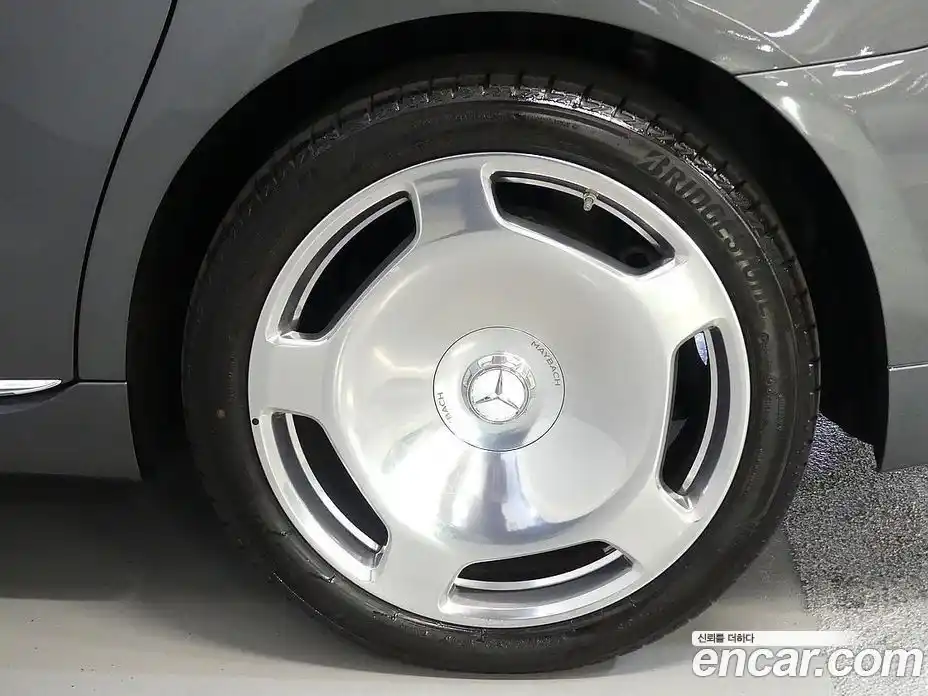 Mercedes-Benz S-Class 2024 4.0 гидро, фото 7