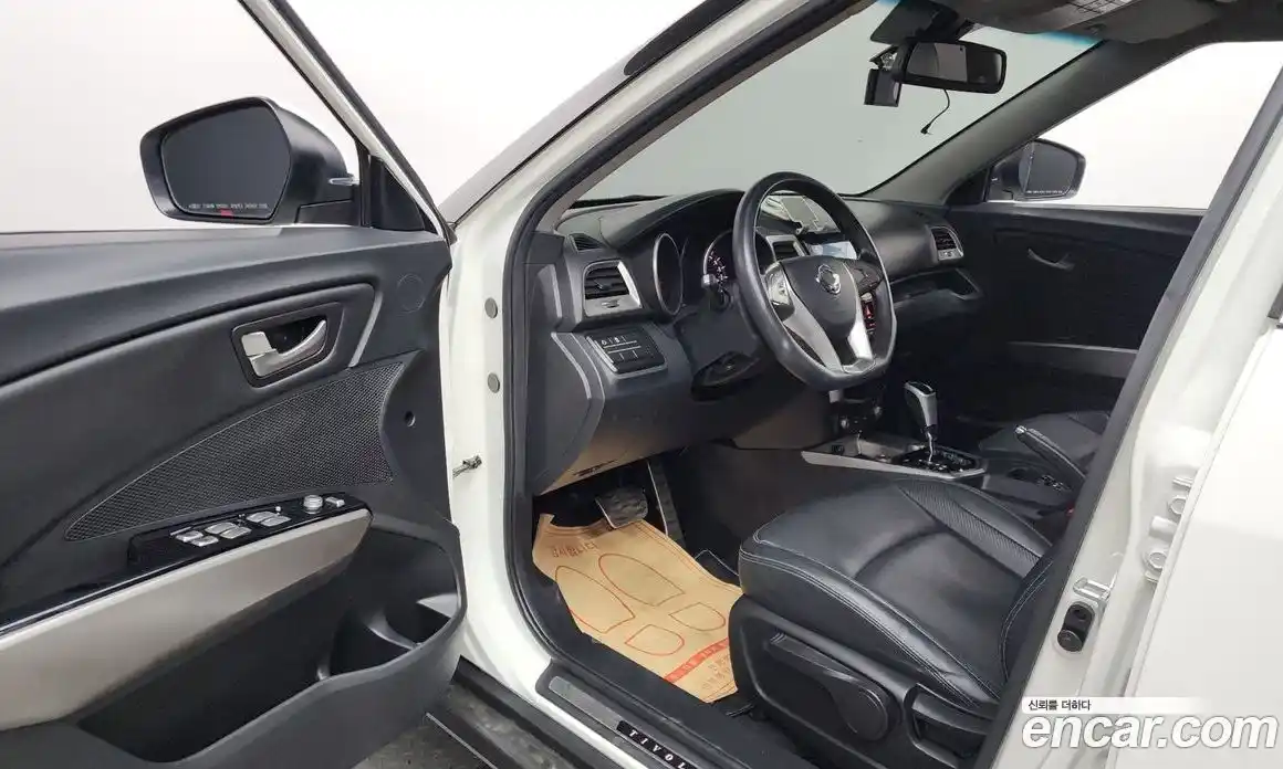 SsangYong TIBOLI 2017 1.6 автомат (гидро), фото 10
