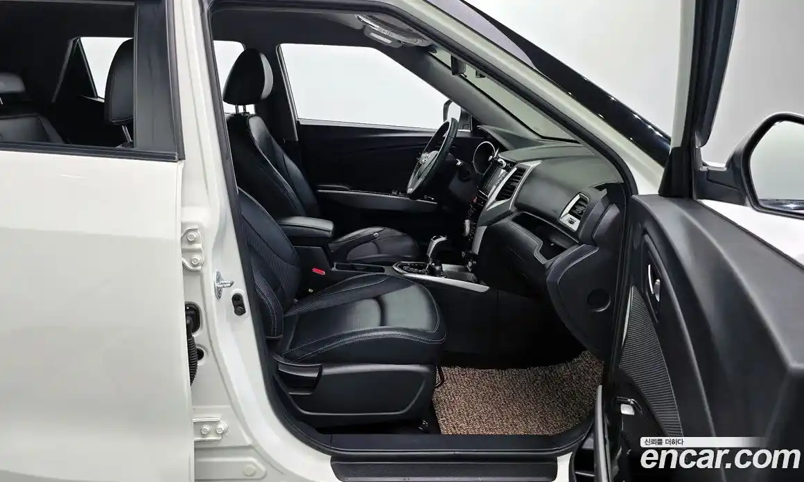 SsangYong TIBOLI 2015 1.6 автомат (гидро), фото 11