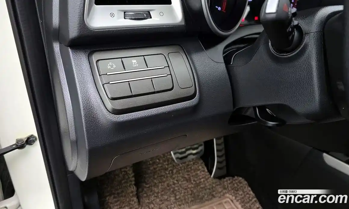 SsangYong TIBOLI 2015 1.6 автомат (гидро), фото 19