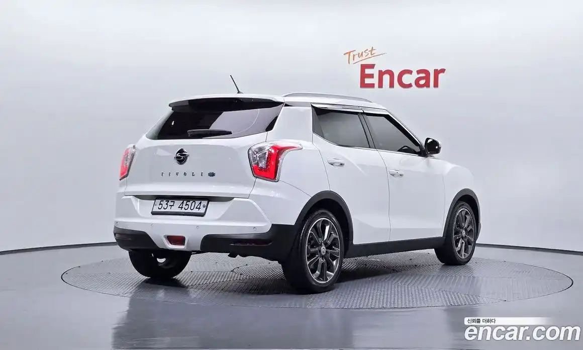 SsangYong TIBOLI 2015 1.6 автомат (гидро), фото 2