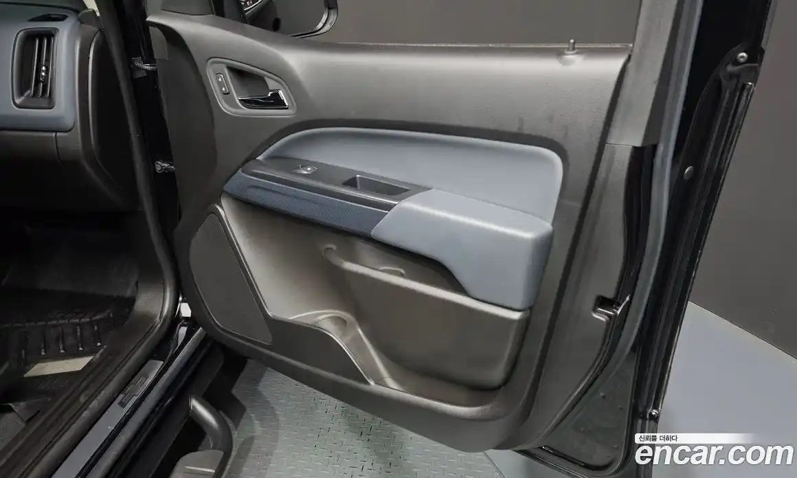 Chevrolet Colorado 2021 3.6 автомат (гидро), фото 25