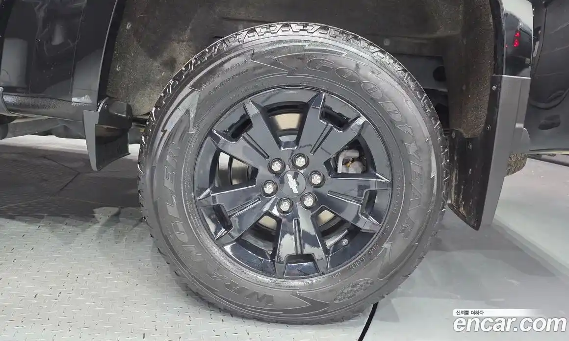 Chevrolet Colorado 2021 3.6 автомат (гидро), фото 7