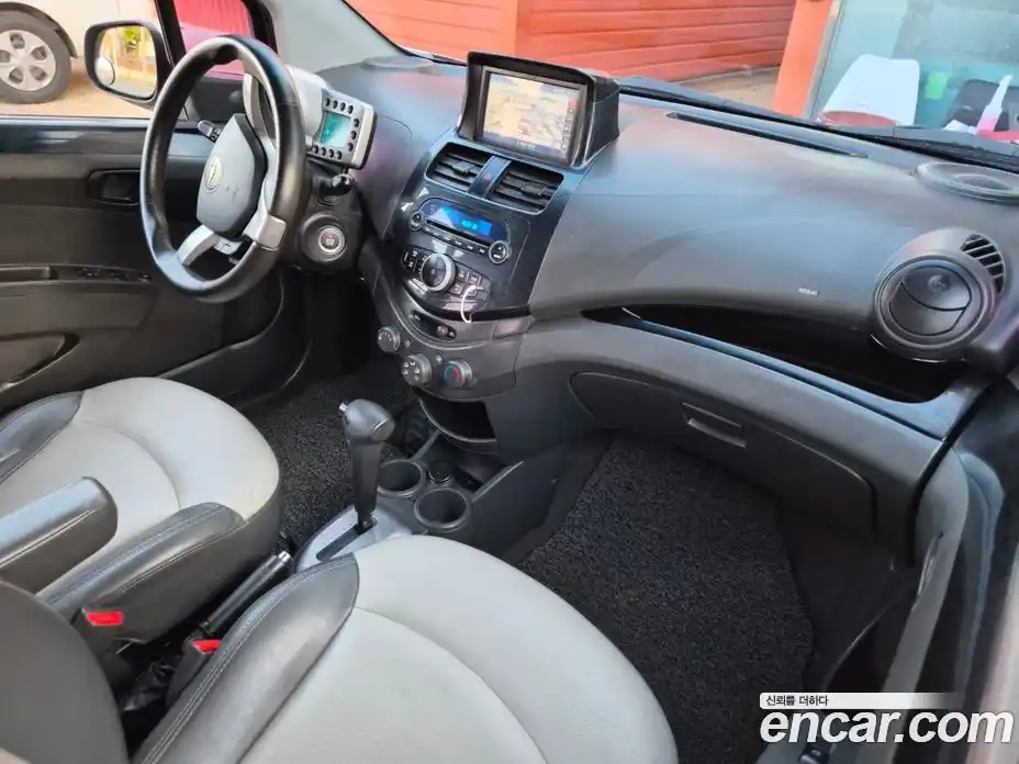 Chevrolet Spark 2011 1.0 автомат (гидро), фото 7