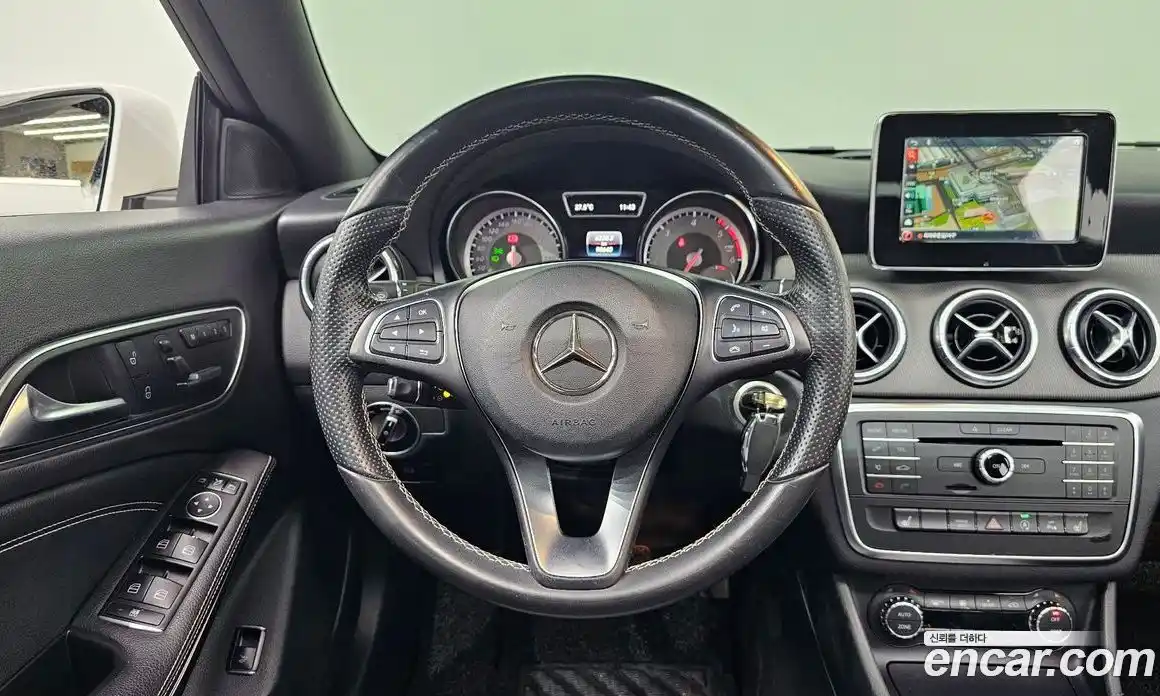 Mercedes-Benz CLA-Class 2016 2.1 гидро, фото 12 Mercedes-Benz CLA-Class 2016 2.1 гидро, фото 12