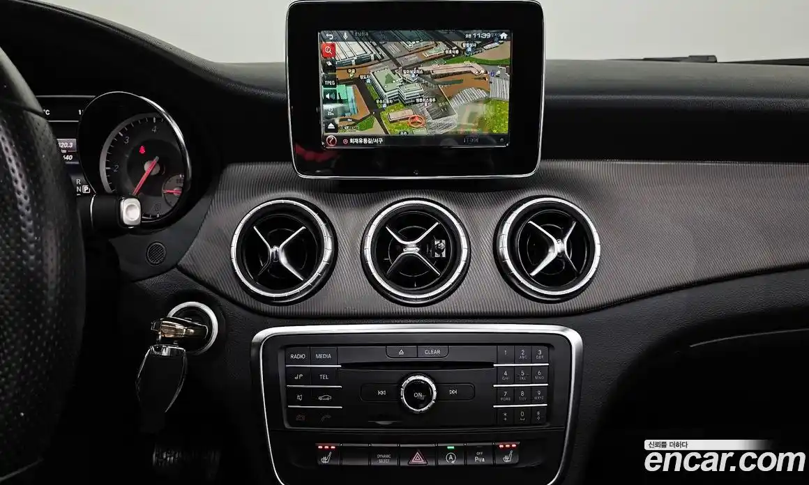 Mercedes-Benz CLA-Class 2016 2.1 гидро, фото 13 Mercedes-Benz CLA-Class 2016 2.1 гидро, фото 13