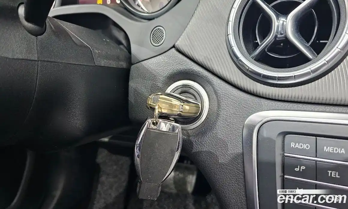 Mercedes-Benz CLA-Class 2016 2.1 гидро, фото 17 Mercedes-Benz CLA-Class 2016 2.1 гидро, фото 17