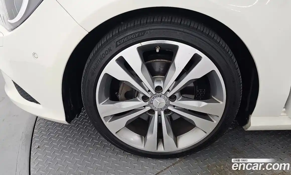 Mercedes-Benz CLA-Class 2016 2.1 гидро, фото 5 Mercedes-Benz CLA-Class 2016 2.1 гидро, фото 5
