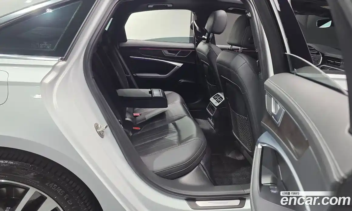 Audi A6 2021 3.0 автомат (гидро), фото 17
