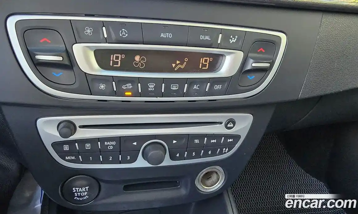 Renault SM3 2012 1.6 вариатор, фото 17