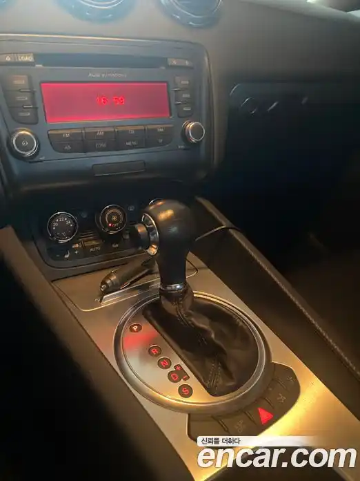 Audi TT 2008 2.0 автомат (гидро), фото 9