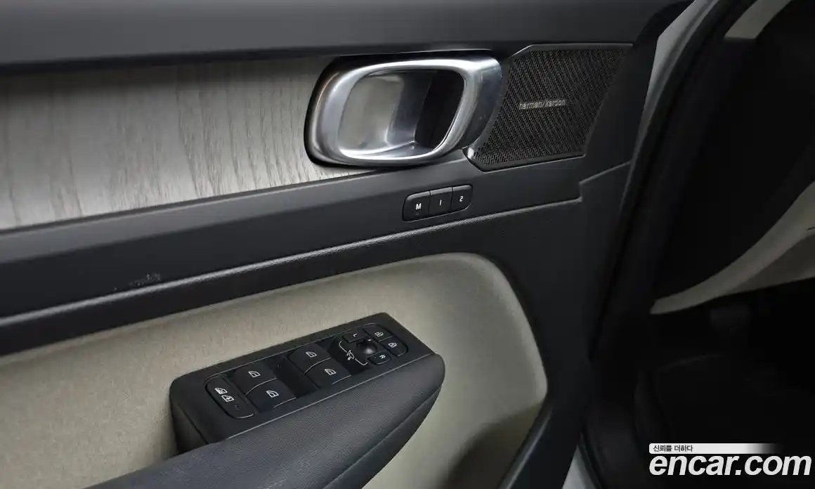 Volvo XC40 2022 2.0 автомат (гидро), фото 23