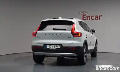 Volvo XC40 2022 2.0 автомат (гидро), миниатюра 3