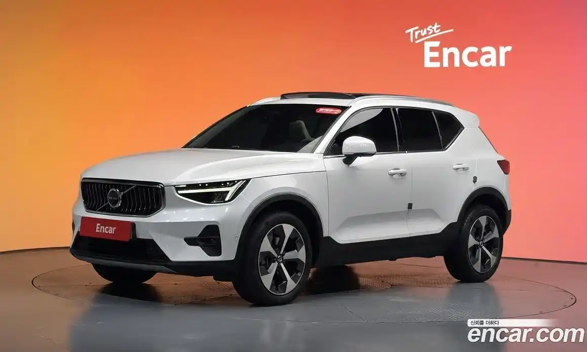 Volvo XC40 2022 2.0 автомат (гидро), фото 33