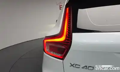 Volvo XC40 2022 2.0 автомат (гидро), миниатюра 8
