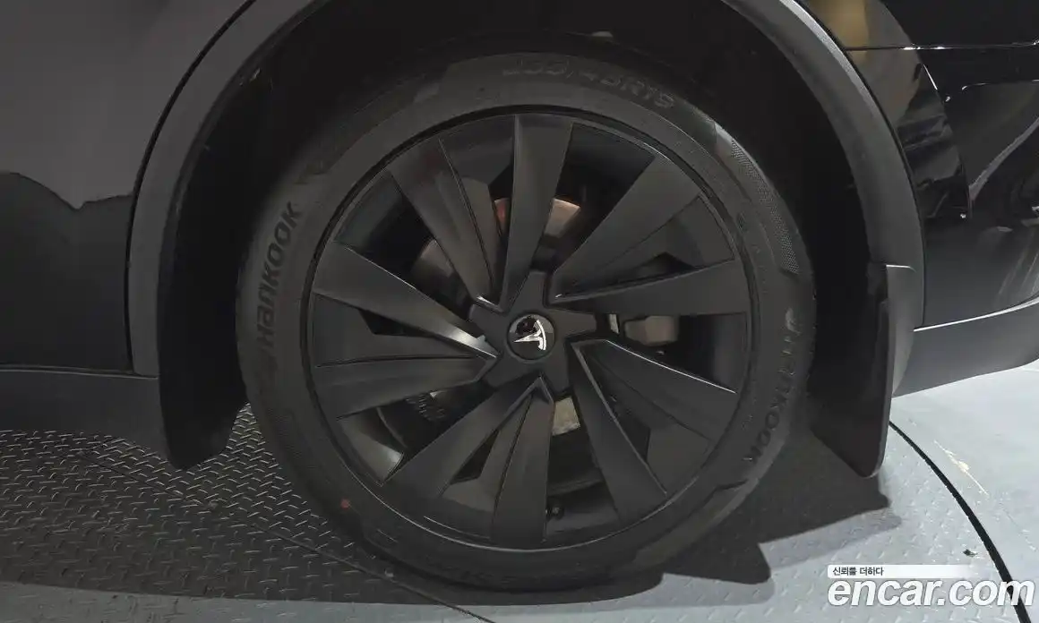 Tesla Model Y 2025 0.2 гидро, фото 6