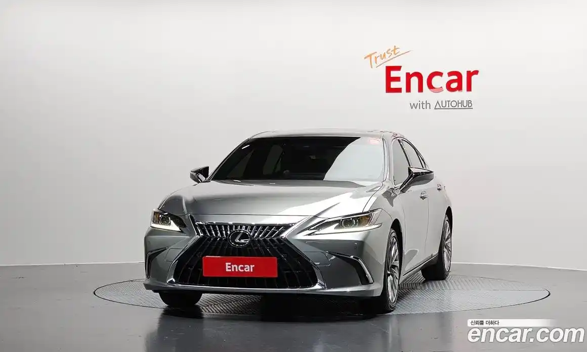 Lexus ES 2023 2.5 гидро, фото 3