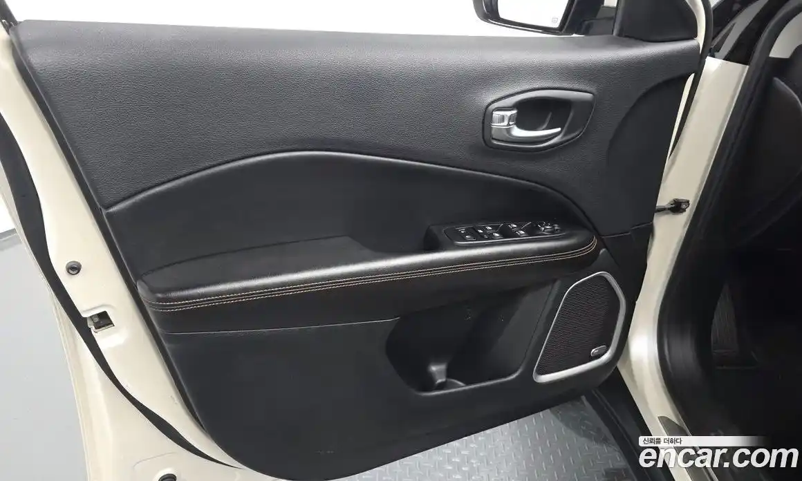 Jeep Compass 2019 2.4 автомат (гидро), фото 14