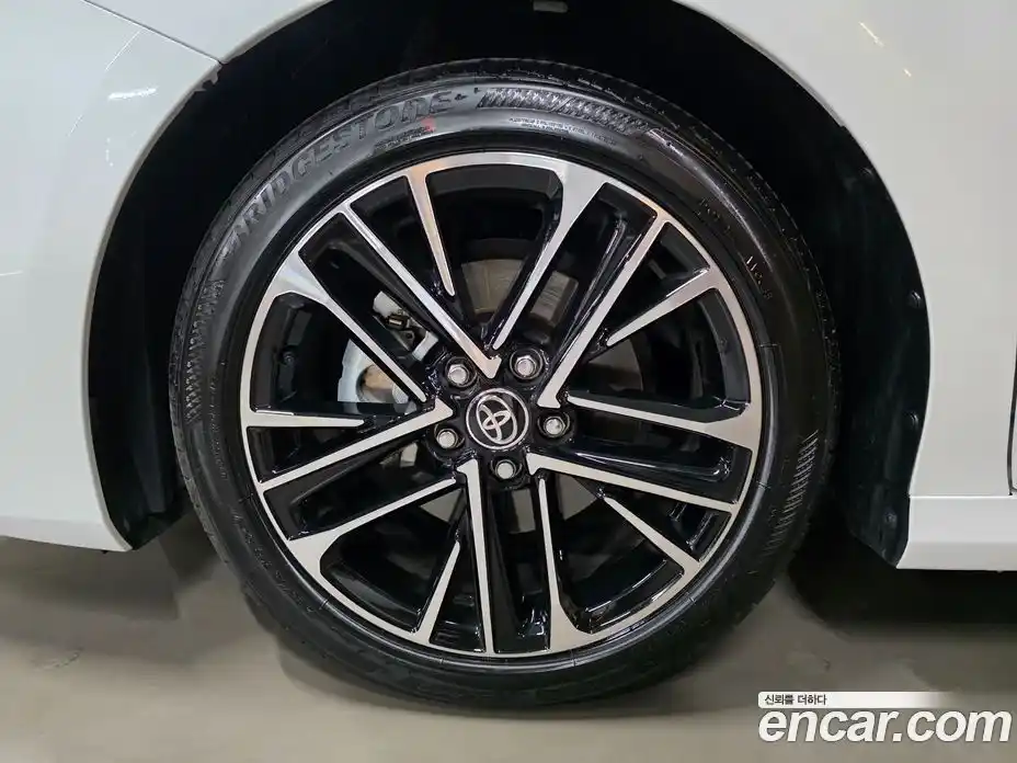 Toyota Camry 2025 2.5 гидро, фото 5