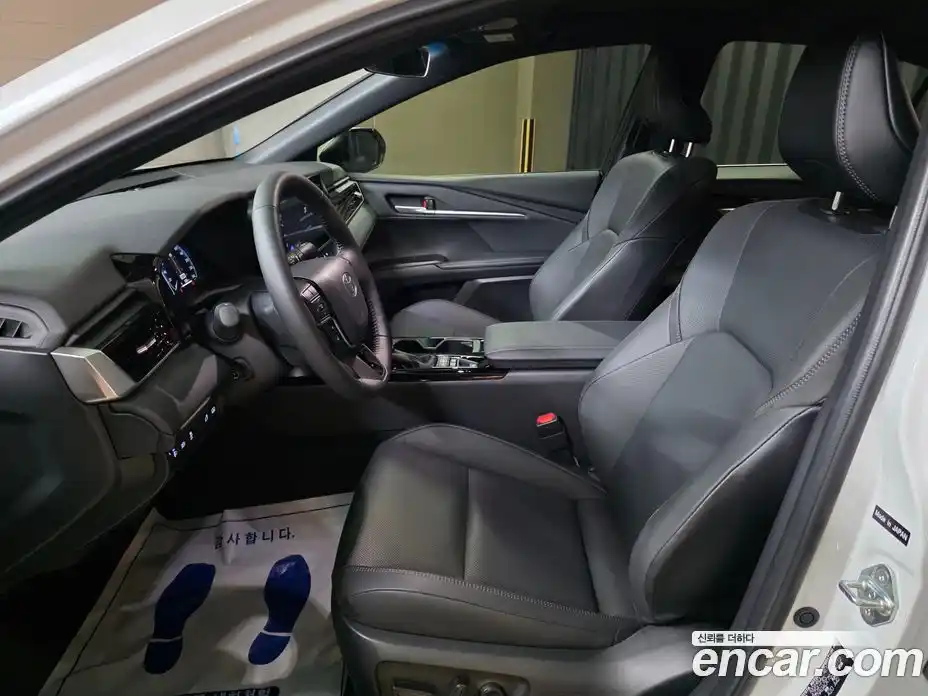 Toyota Camry 2025 2.5 гидро, фото 10