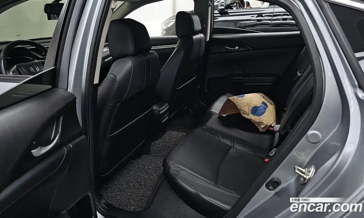 Honda Civic 2017 2.0 автомат (гидро), фото 16