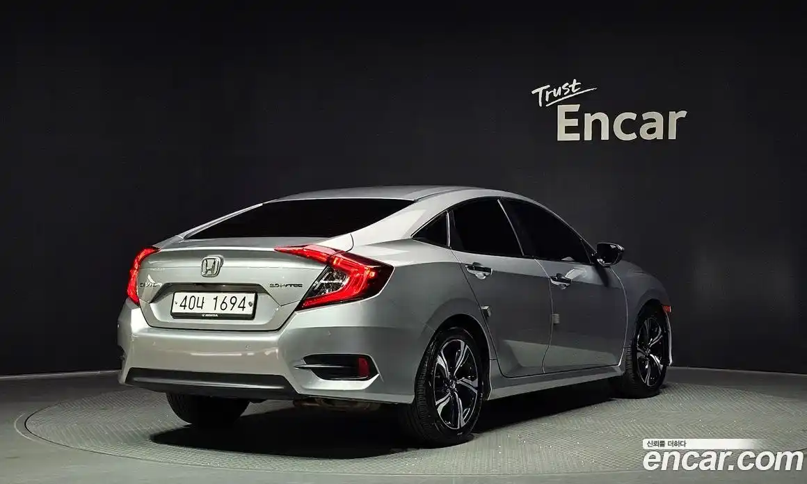 Honda Civic 2017 2.0 автомат (гидро), фото 2