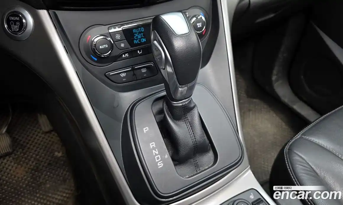 Ford Kuga 2016 2.0 автомат (гидро), фото 9