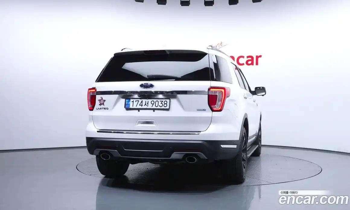 Ford Explorer 2018 2.3 автомат (гидро), фото 4