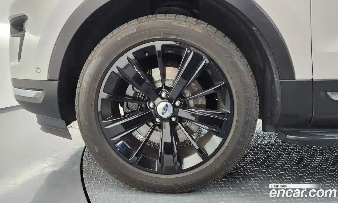 Ford Explorer 2018 2.3 автомат (гидро), фото 5