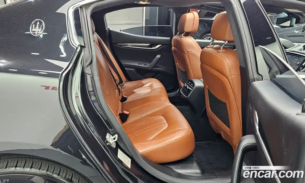 Maserati Ghibli 2015 3.0 гидро, фото 12